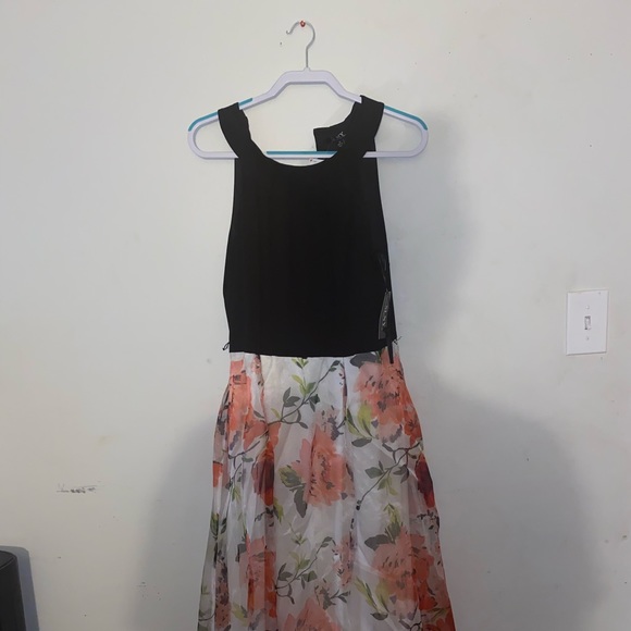 SLNY Dresses & Skirts - Formal dress SLNY Dresses & Skirts - Formal dress